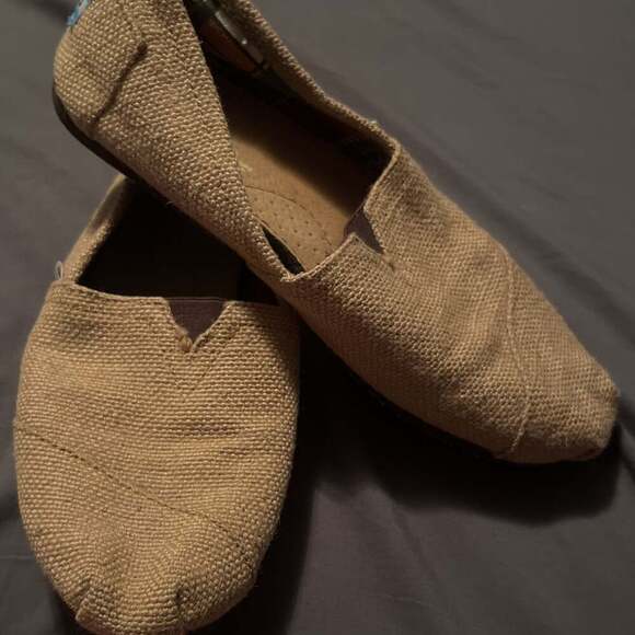 Men’s burlap slip on Tom’s - Picture 1 of 4